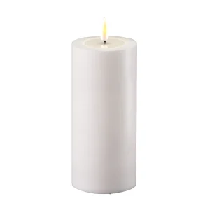 DELUXE LED Stumpenkerze Weiß 7,5 x 15 cm Outdoor